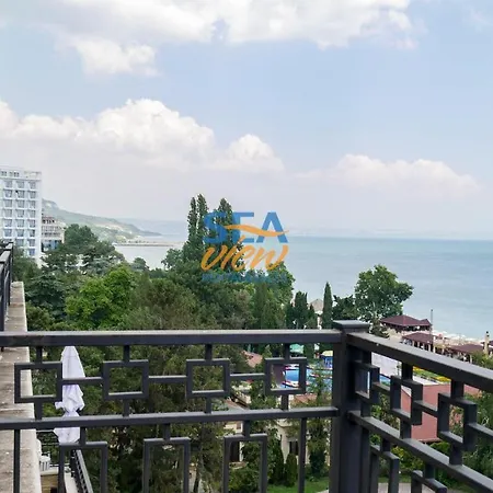 Sea View Front