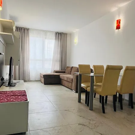 Seaview Bg Front Golden Sands