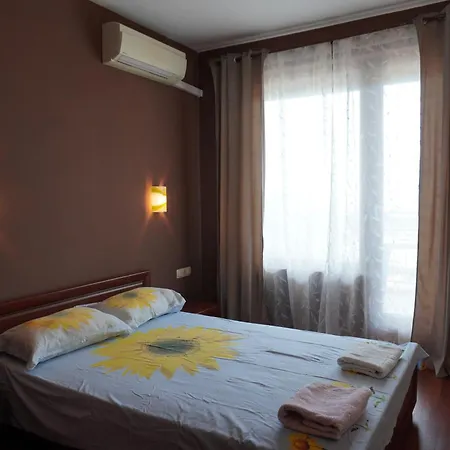 Sea View Front Apartament *