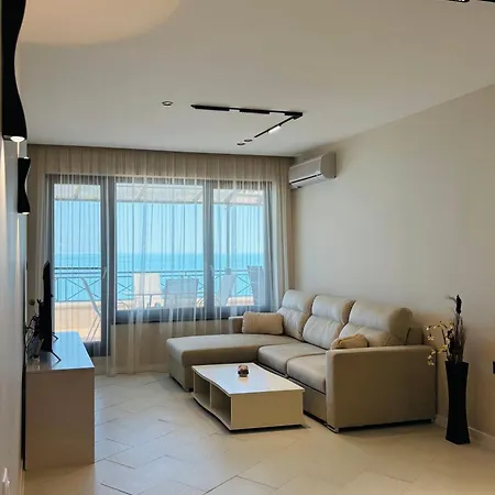 Апартаменты Seaview Bg Front