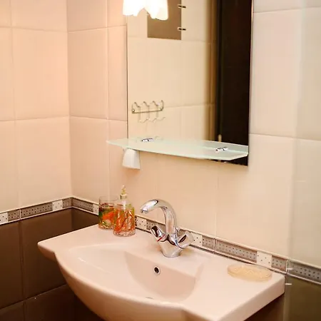 Seaview Bg Front * Golden Sands